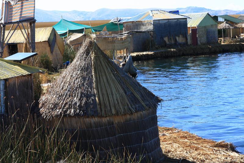 757-Lago Titicaca,isole galleggianti,13 luglio 2013.JPG